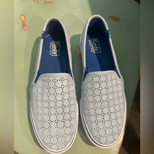 Keds Women’s Eyelet cut out light blue Slip-Ons size 8 (fit 7.5)